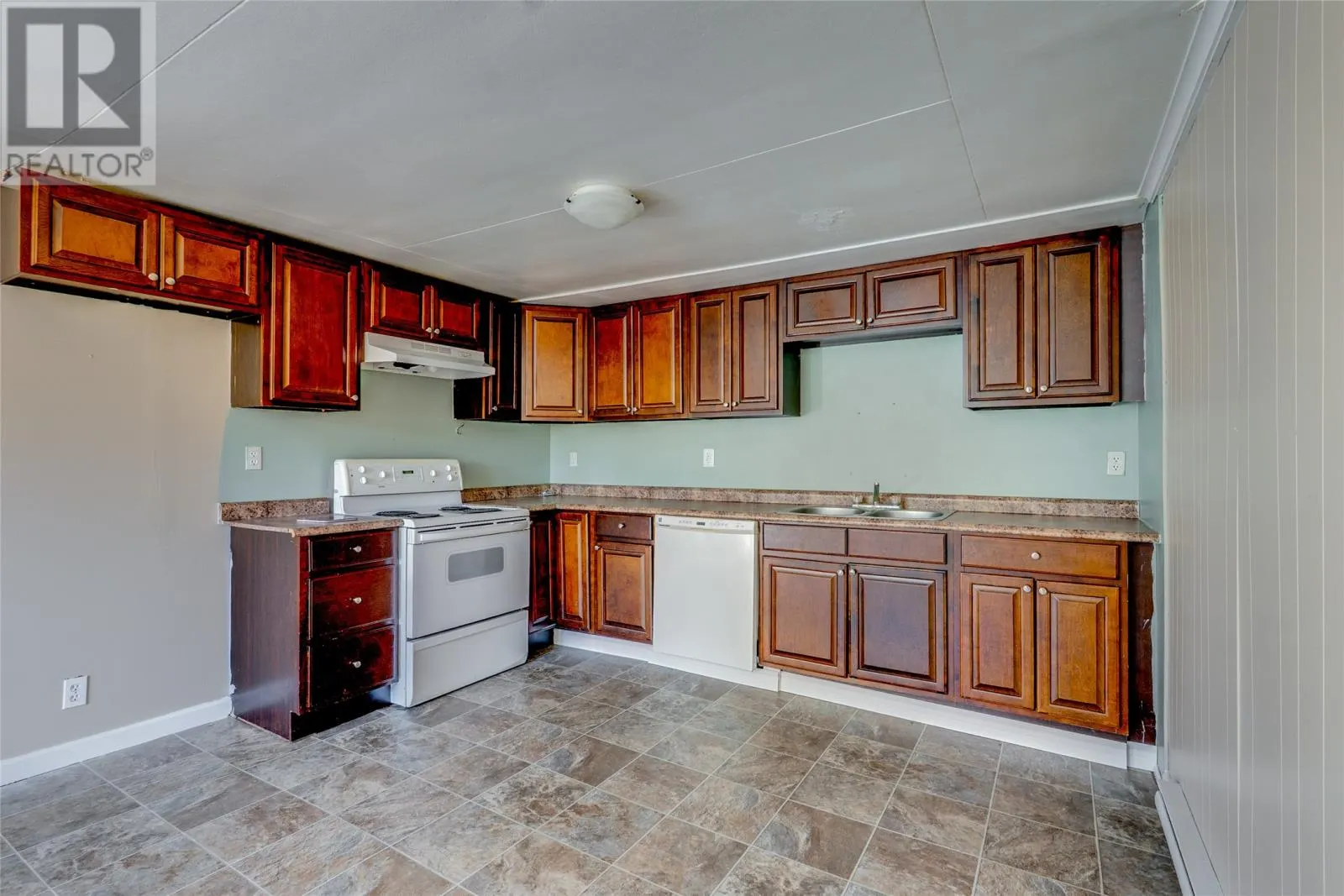 275 North River Road