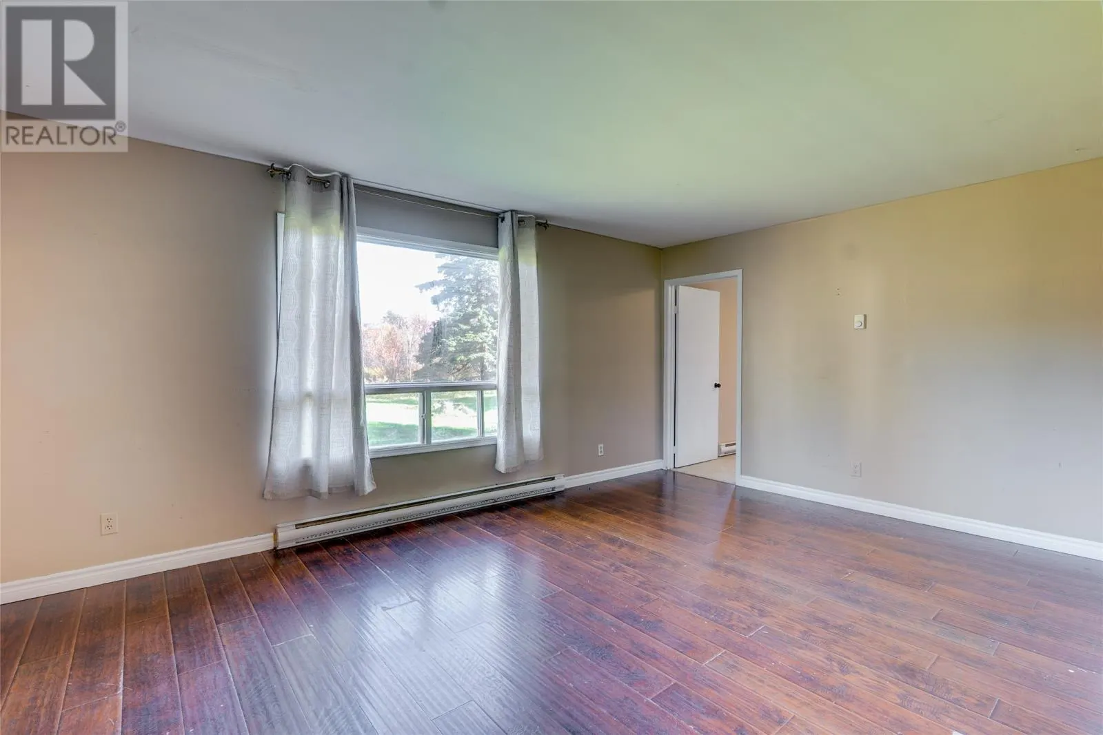 275 North River Road