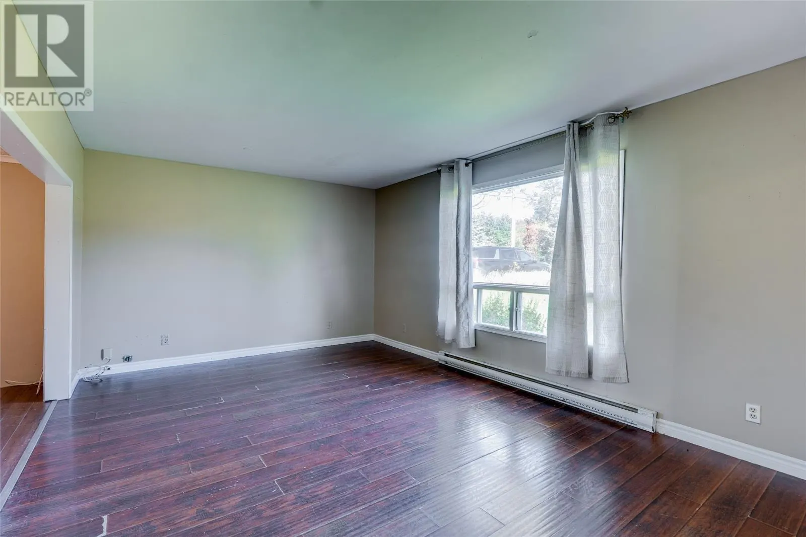 275 North River Road