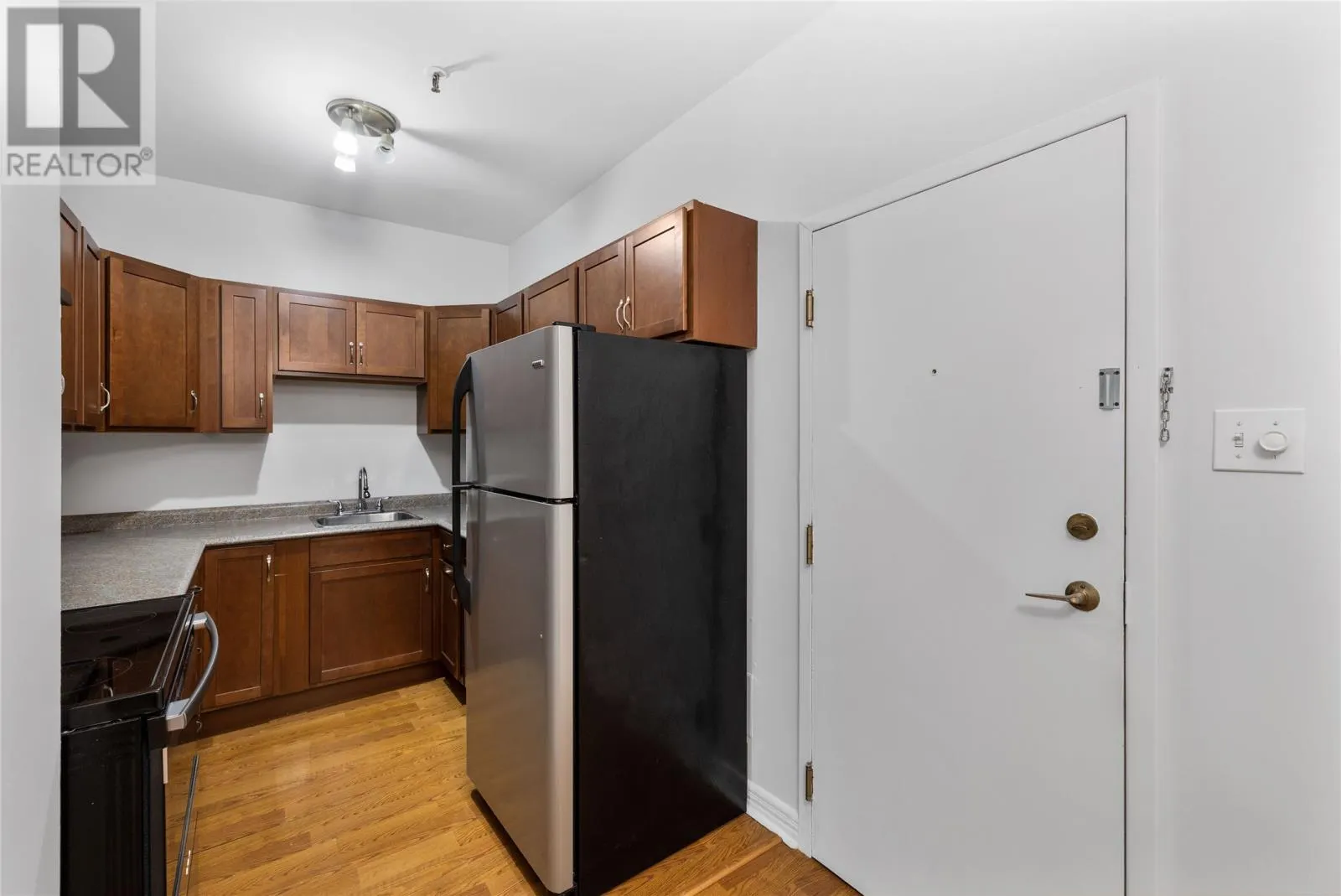 39 Queen's Road Unit#2, #2