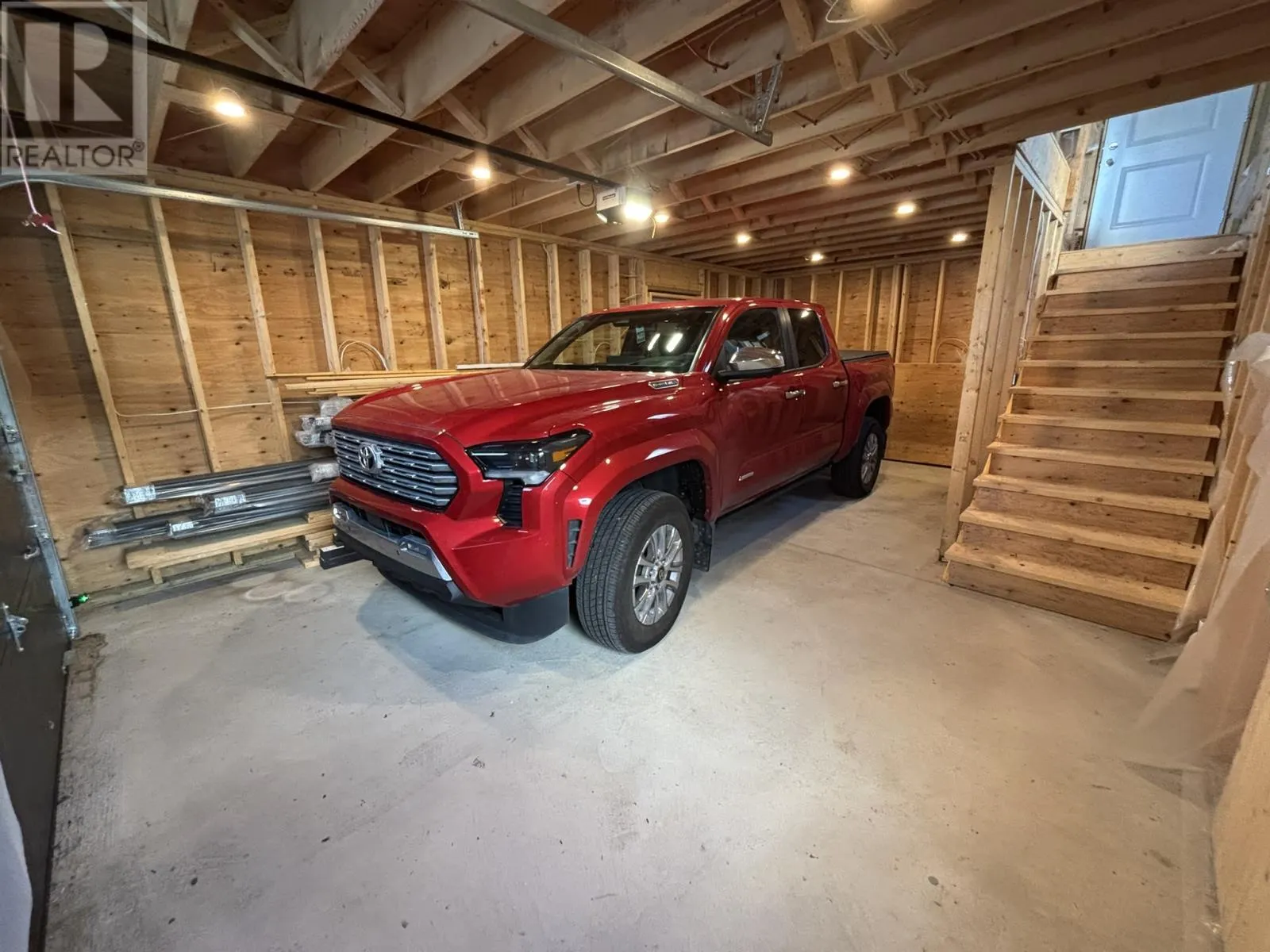 15-19 John Noels Hill