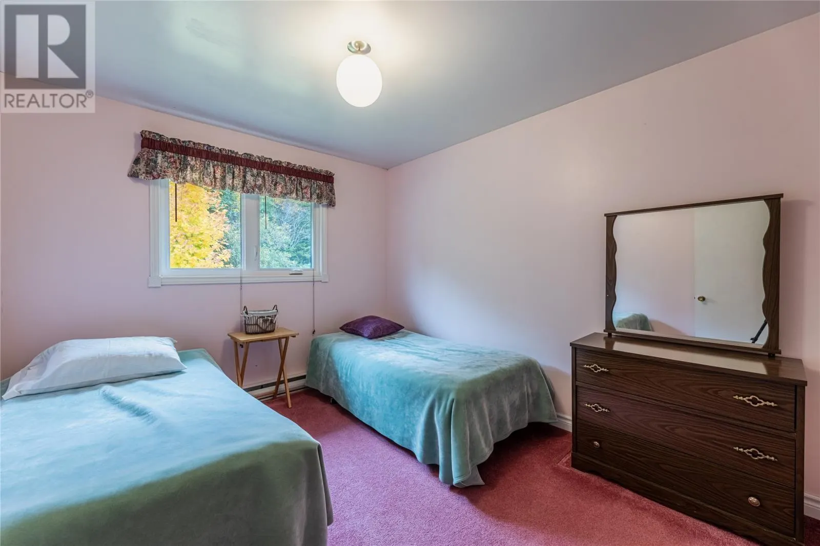 44 Valleyview Crescent