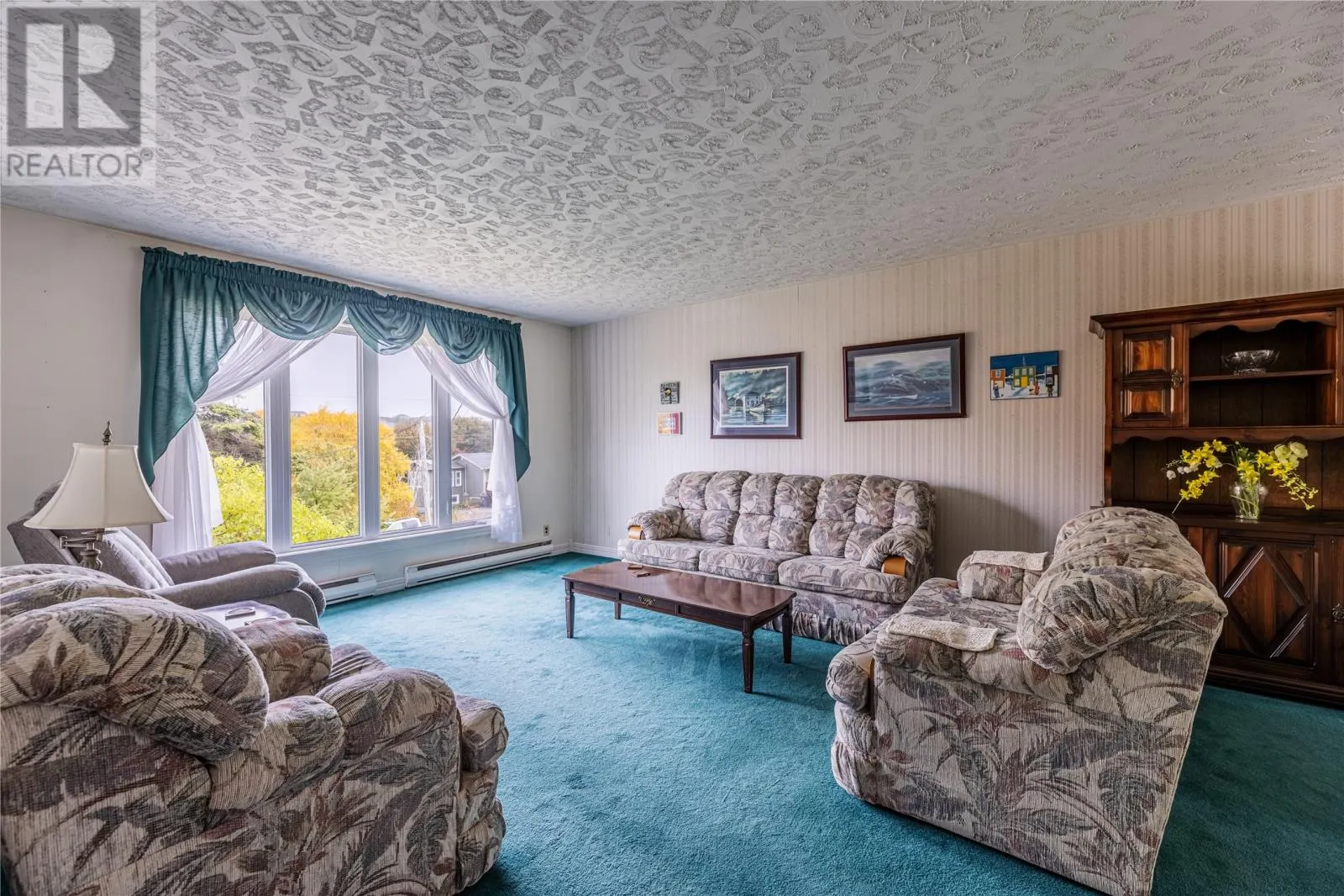 44 Valleyview Crescent