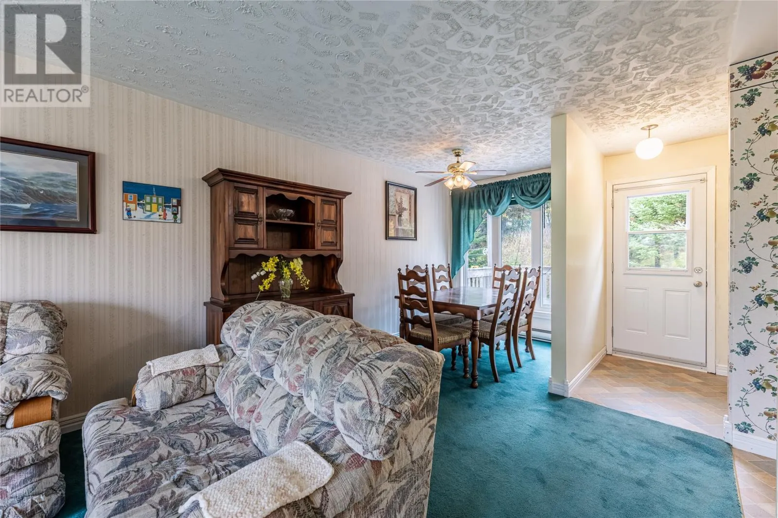 44 Valleyview Crescent