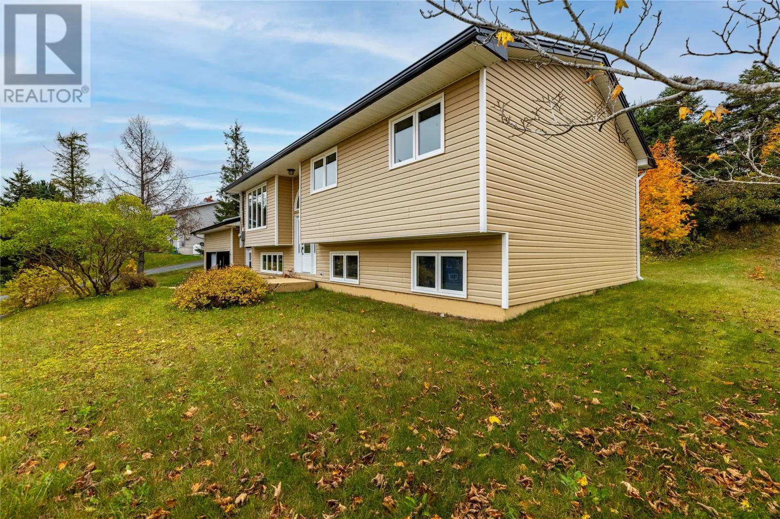 44 Valleyview Crescent