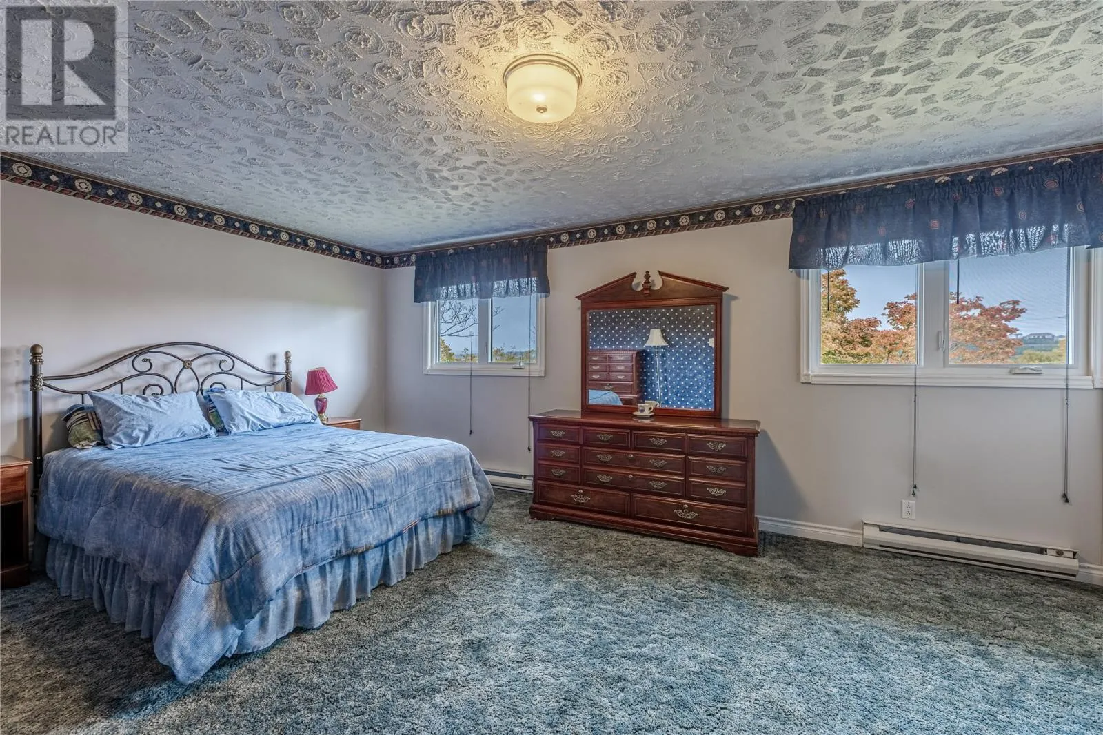 44 Valleyview Crescent