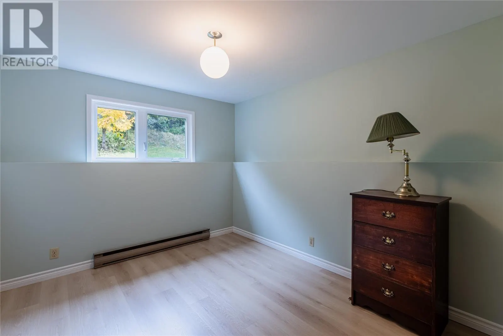 44 Valleyview Crescent