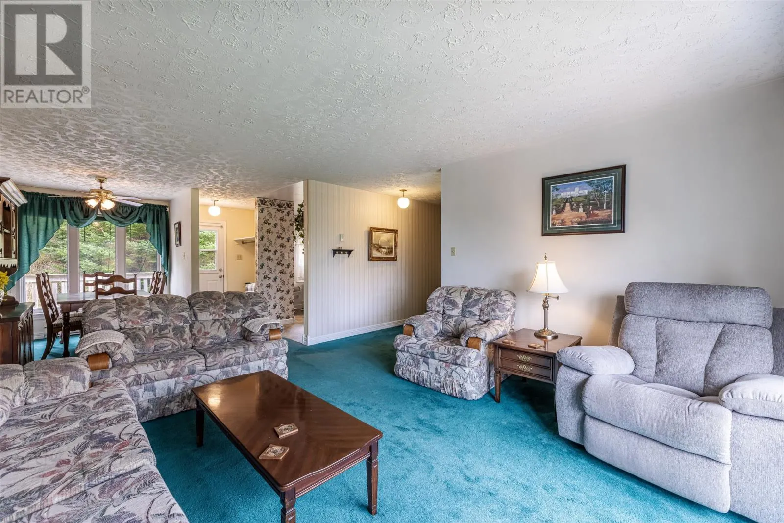 44 Valleyview Crescent