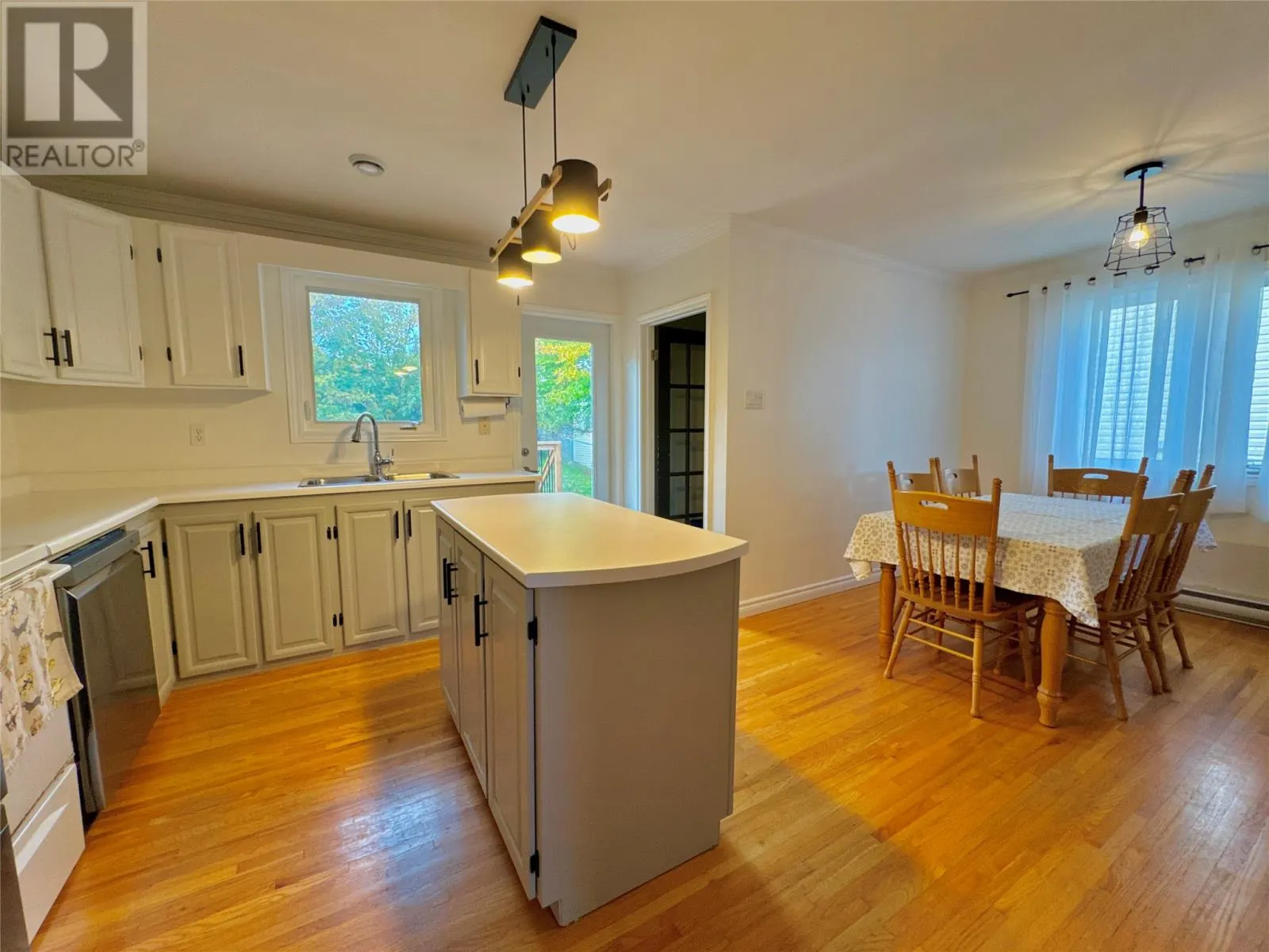 40 Rutledge Crescent