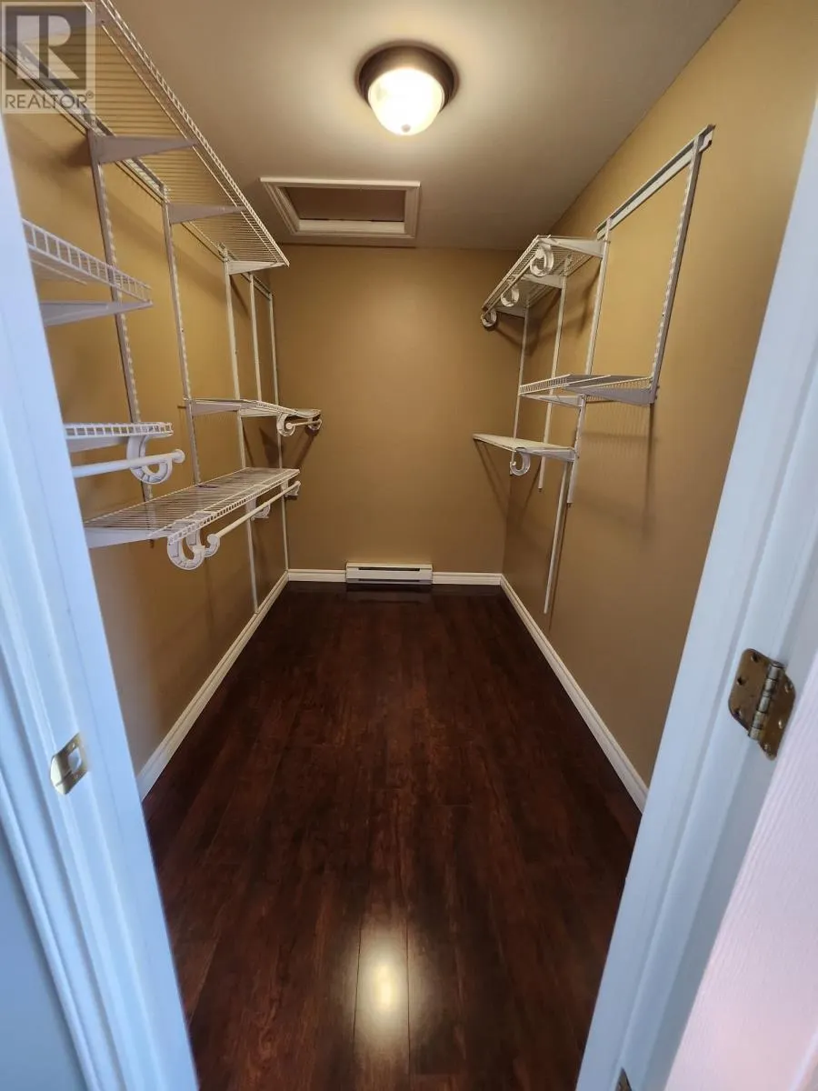 70 MARK NICHOLS Place