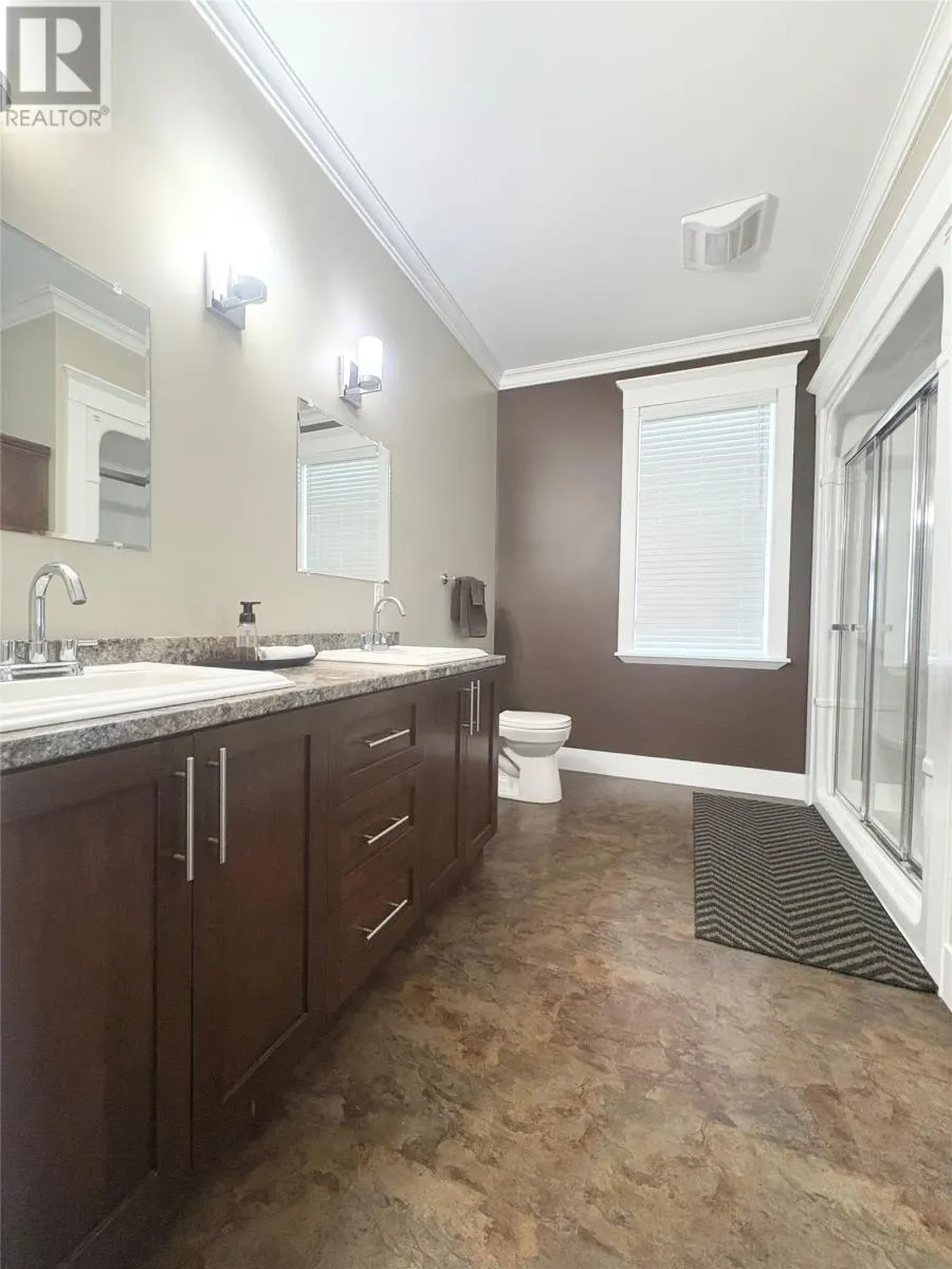 10 Old Briton Crescent