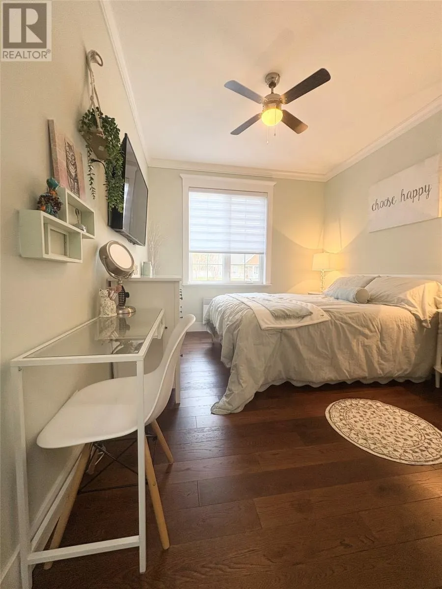 10 Old Briton Crescent