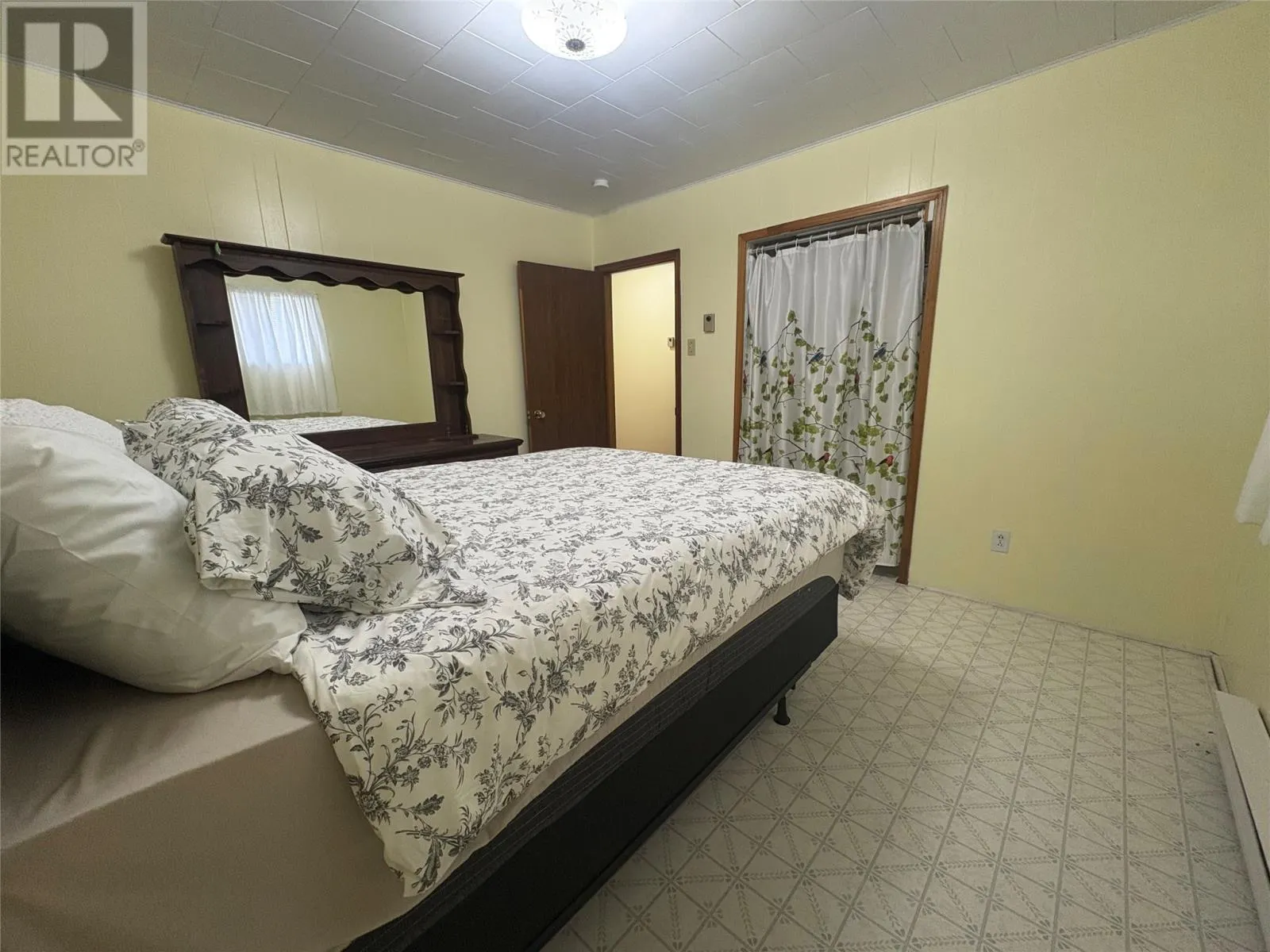 23A Foster-Ward Road