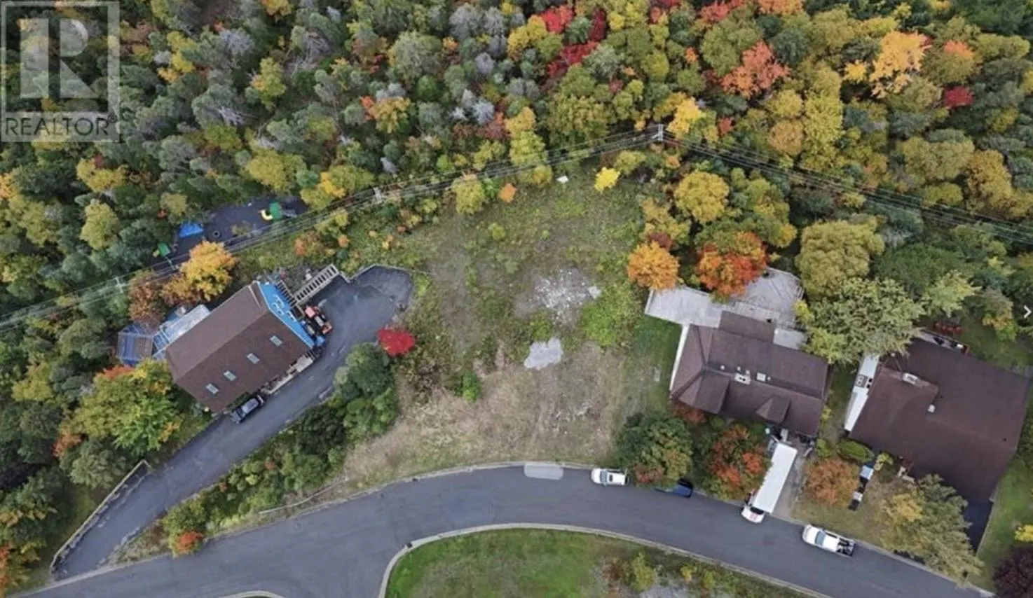 25 MacPherson Avenue