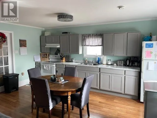 379-381 JW Pickersgill Boulevard