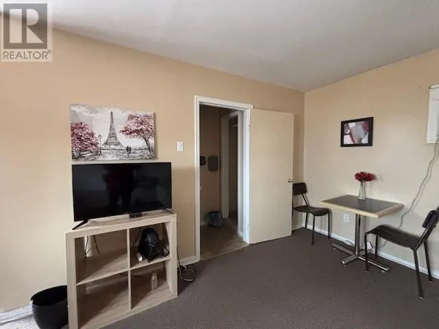 379-381 JW Pickersgill Boulevard