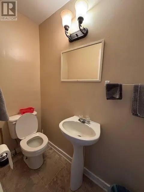 379-381 JW Pickersgill Boulevard