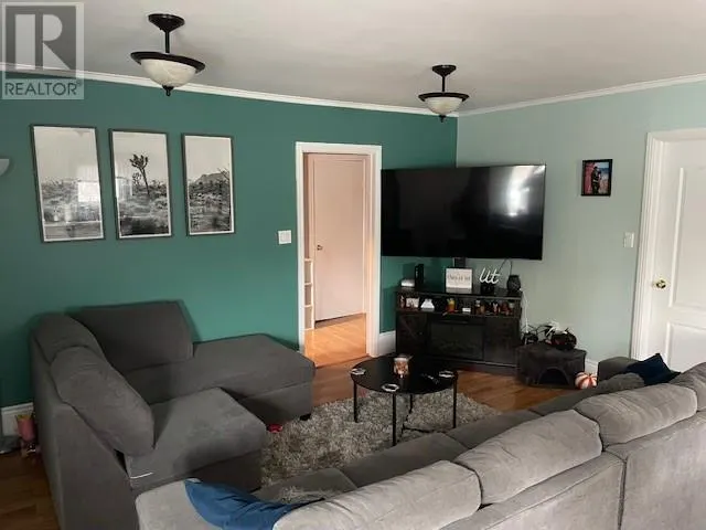 379-381 JW Pickersgill Boulevard