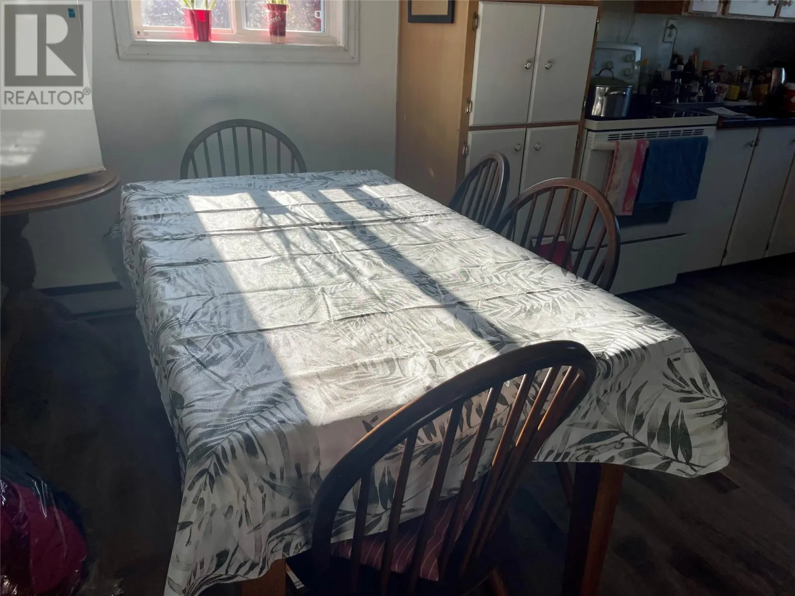 10 Thirteenth Avenue