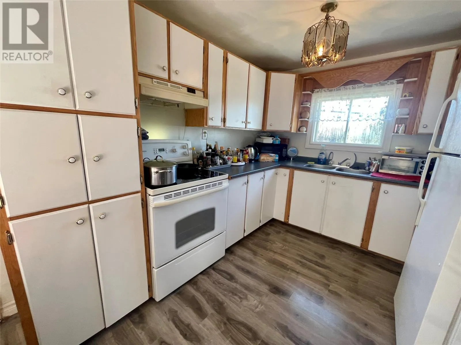 10 Thirteenth Avenue