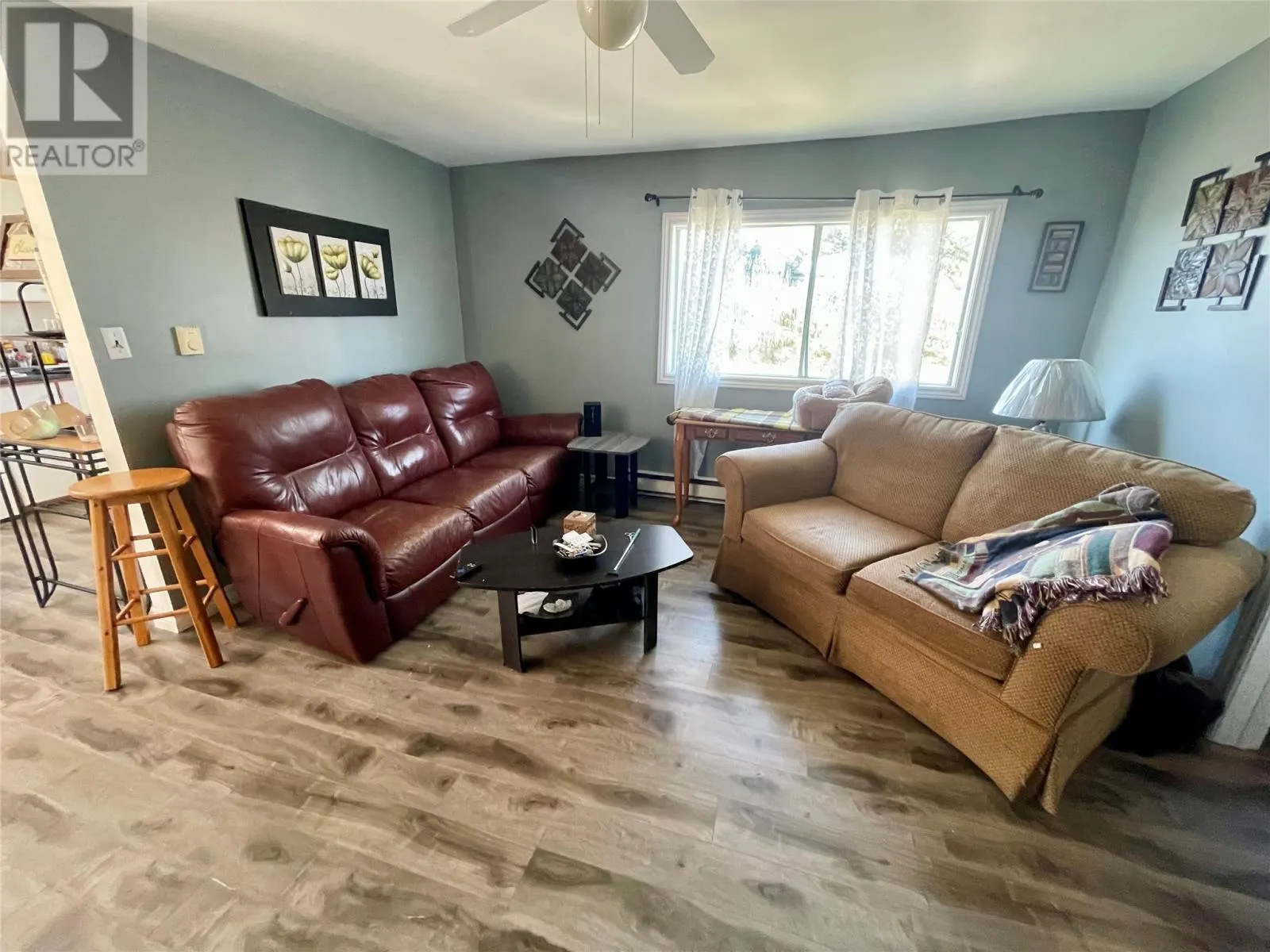 10 Thirteenth Avenue