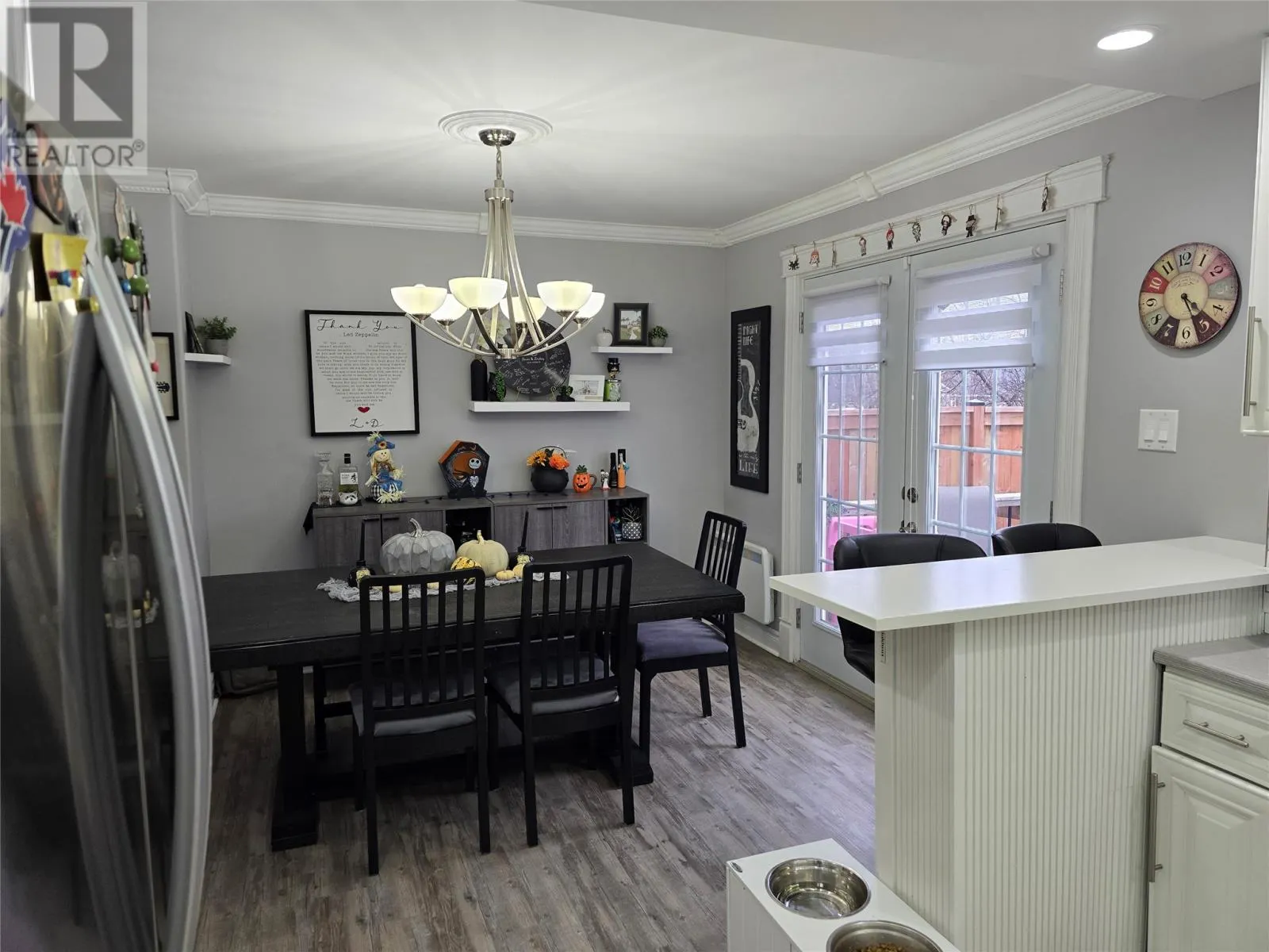 753 Stirling Crescent