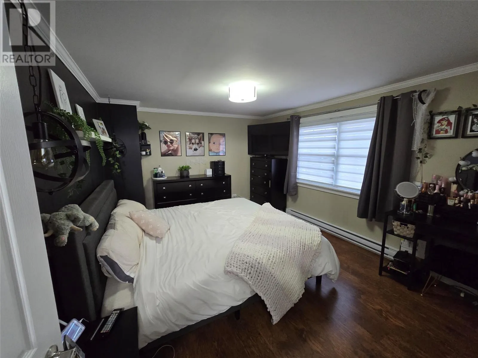 753 Stirling Crescent