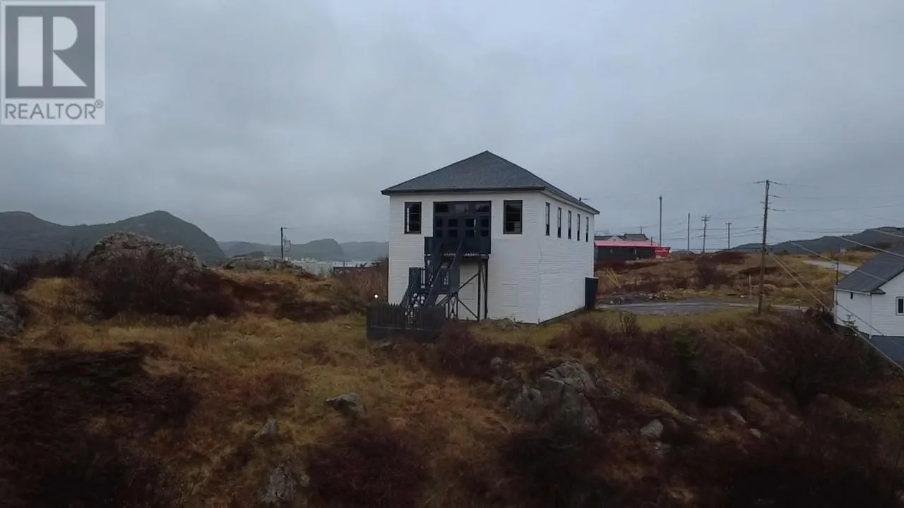 3 Rocky Lane