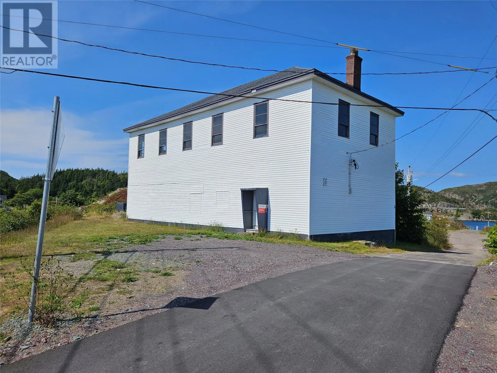 3 Rocky Lane