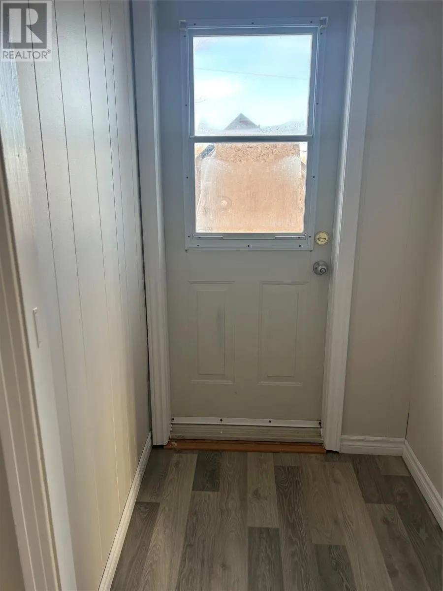 8 Old Church Road
