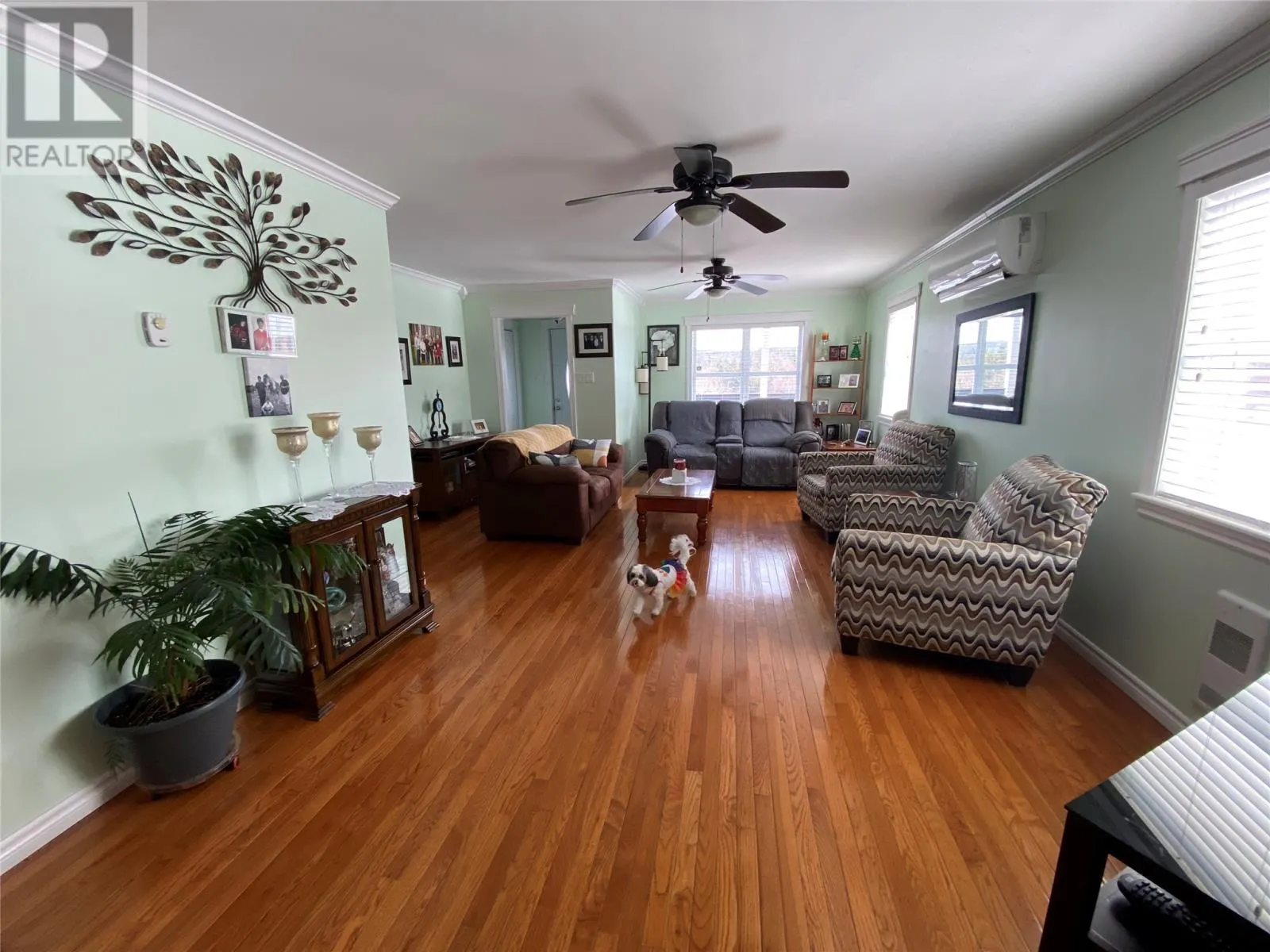 5 Snow's Pond Road