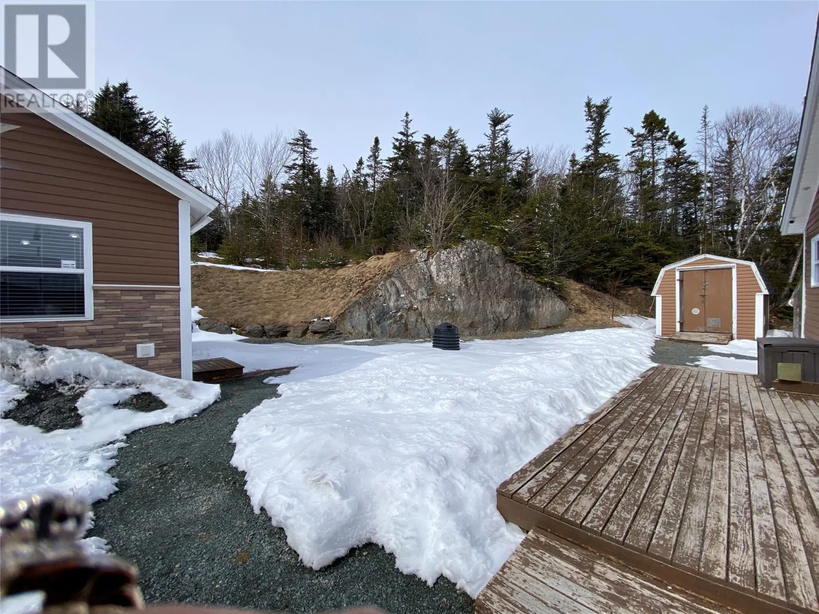 5 Snow's Pond Road
