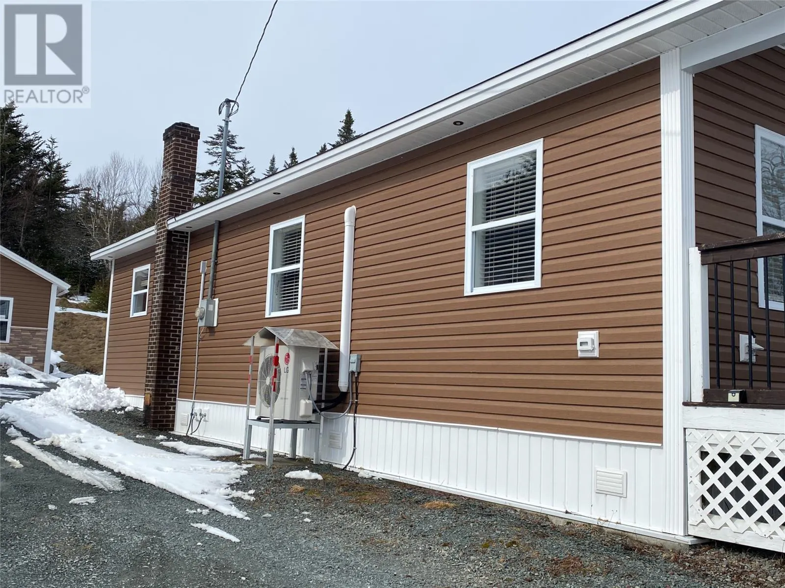 5 Snow's Pond Road