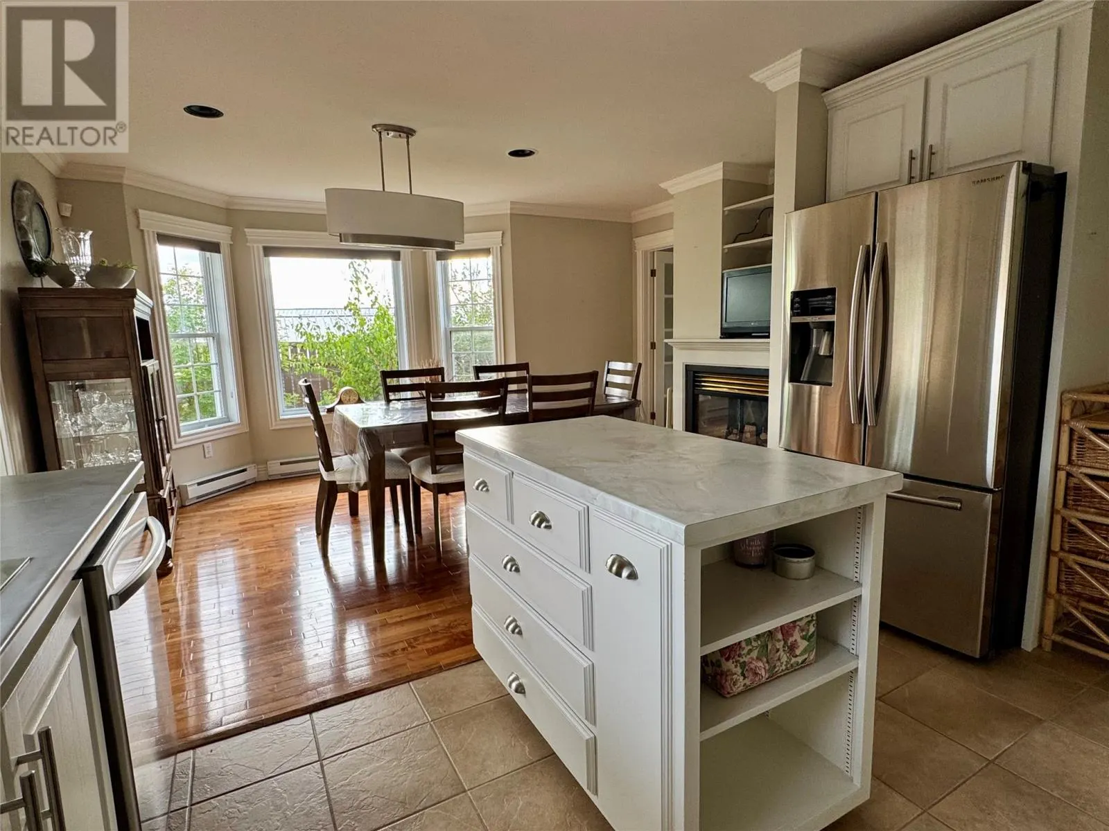 6 Heath Crescent