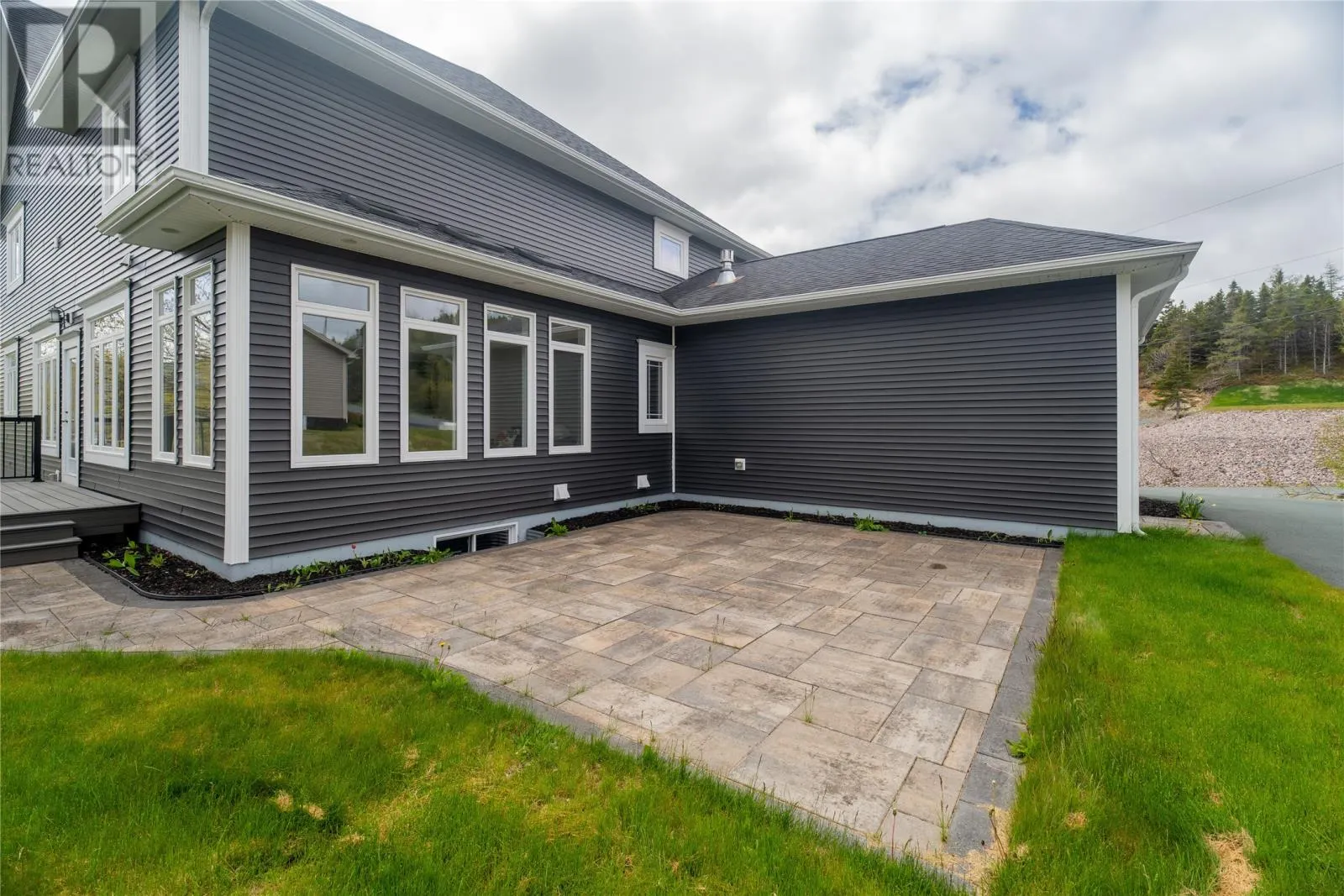 8 Harvey Place