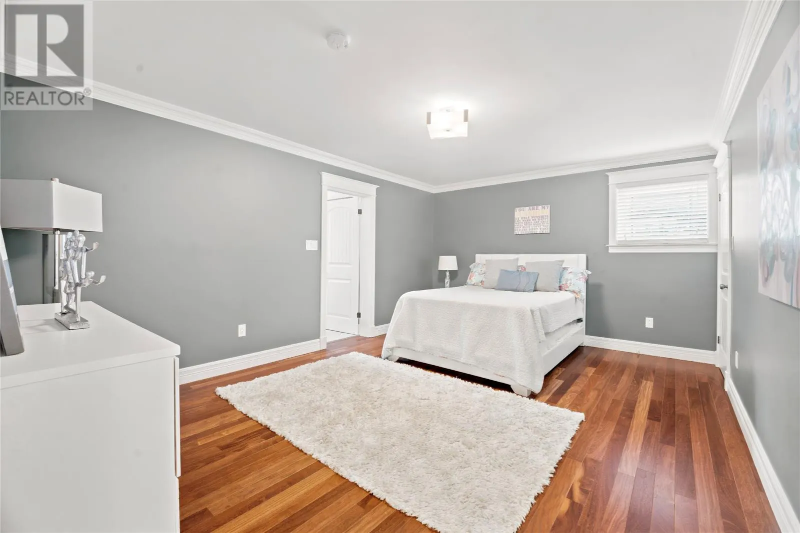 8 Harvey Place
