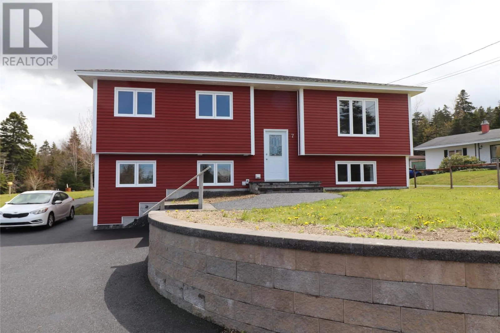 7 Squires Road