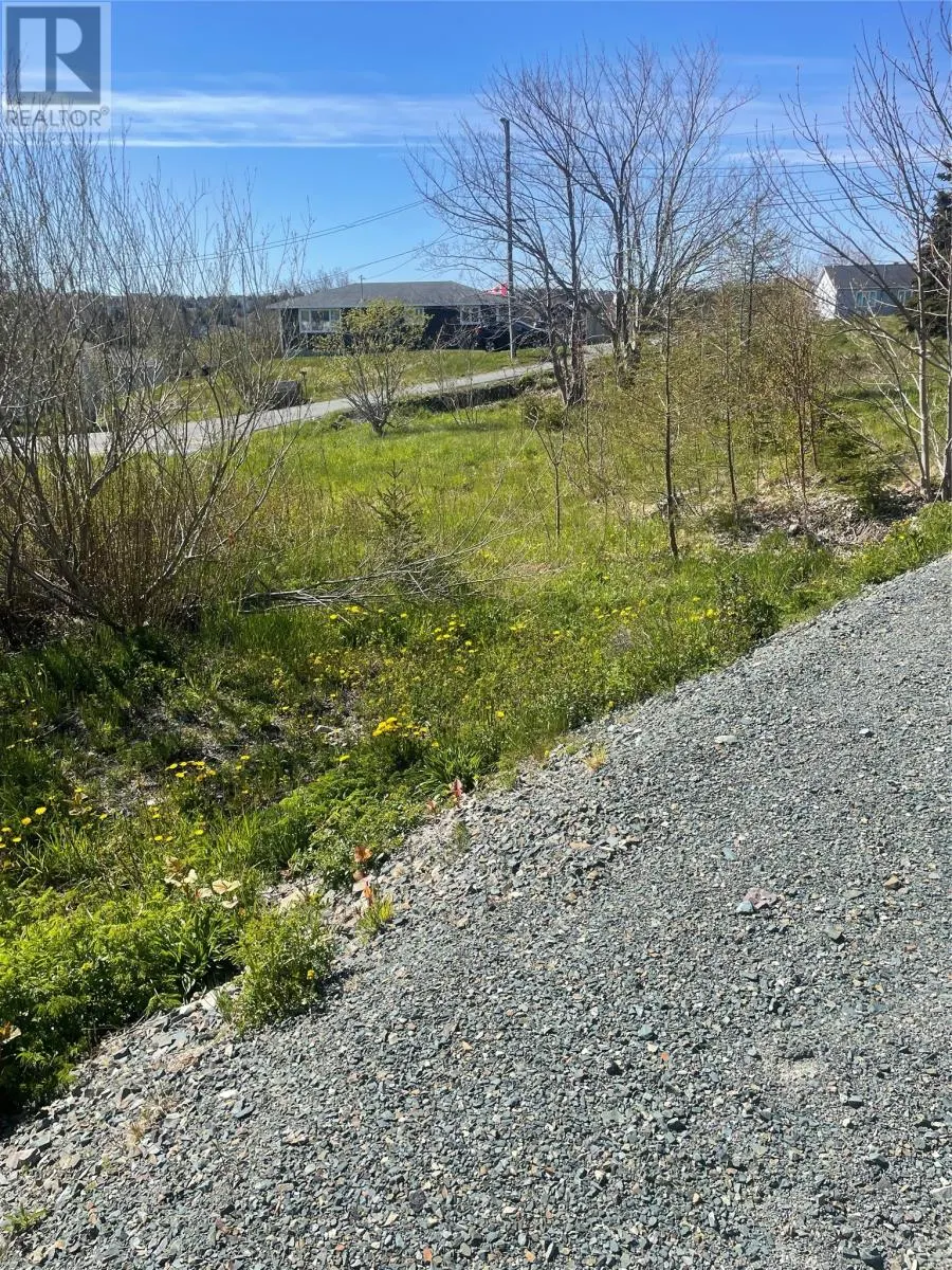 2 Moore's Valley Road