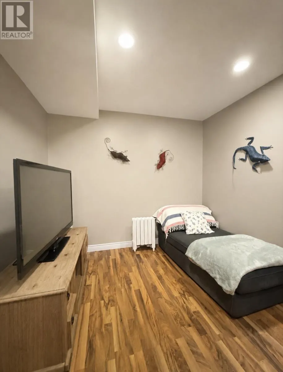 16 Jean D'arc Place