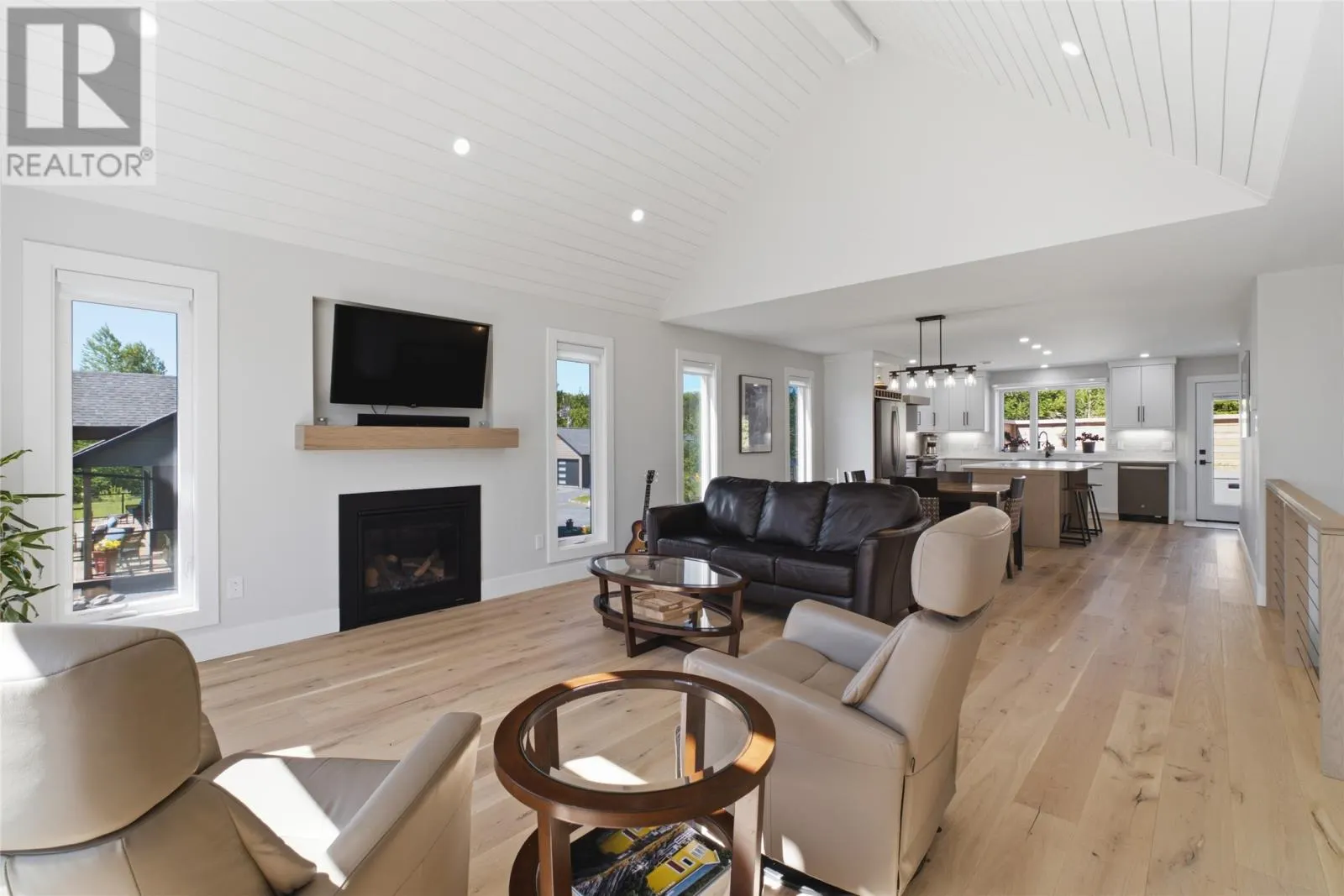7 Bridle Path