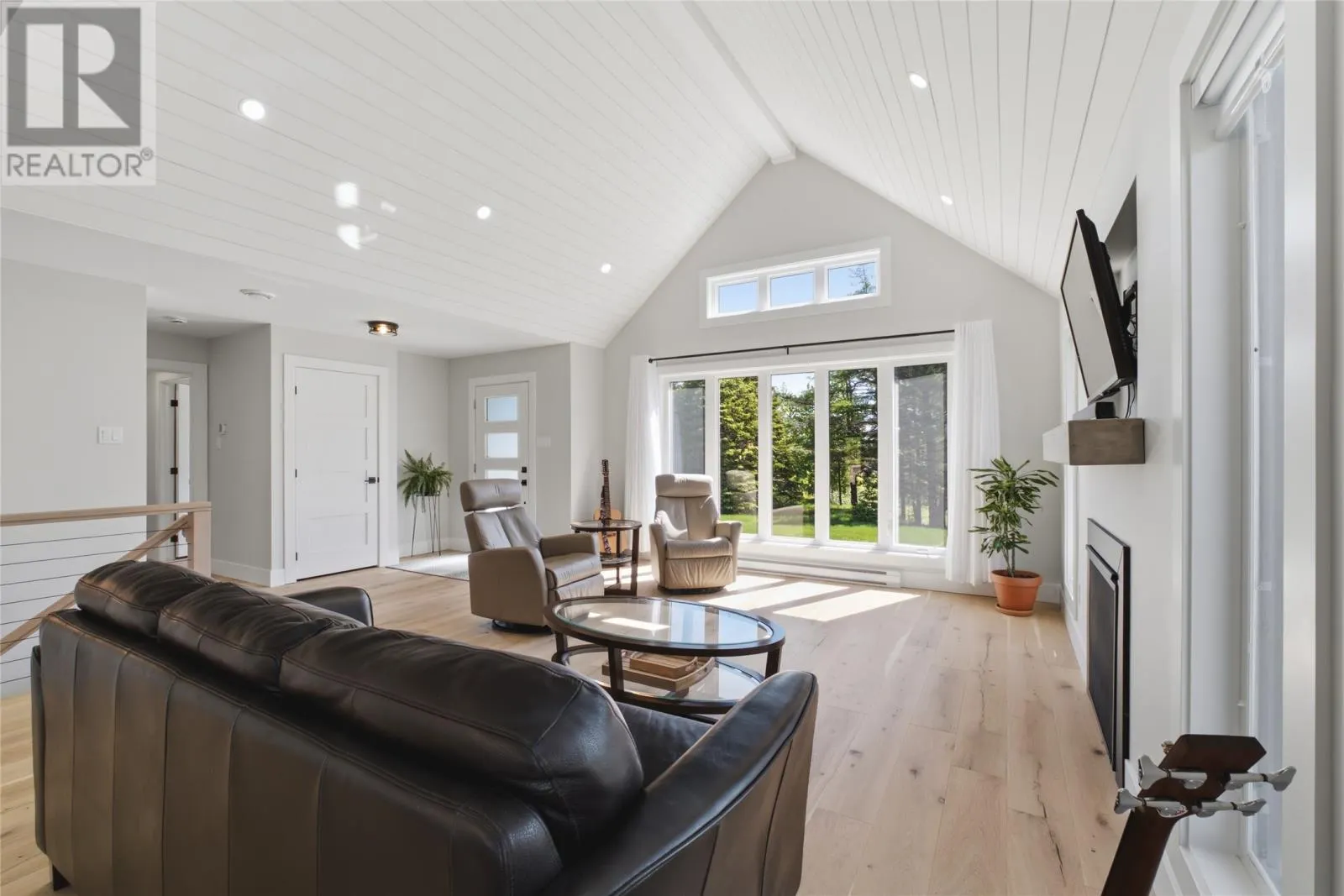 7 Bridle Path