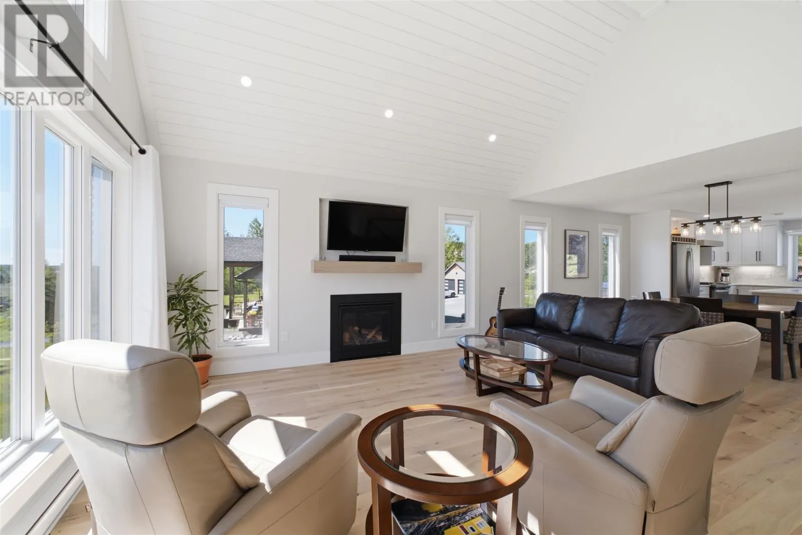7 Bridle Path
