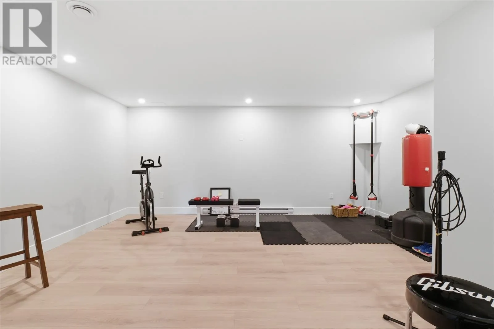7 Bridle Path
