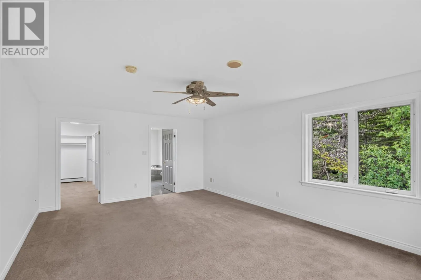 34 OLIVERS POND Place