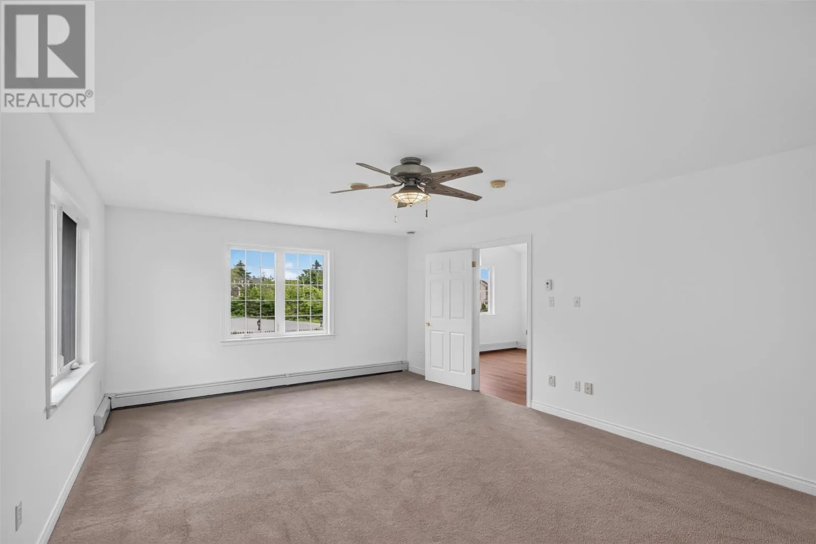 34 OLIVERS POND Place