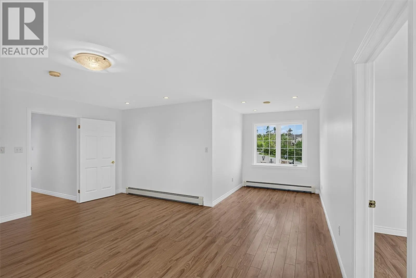 34 OLIVERS POND Place