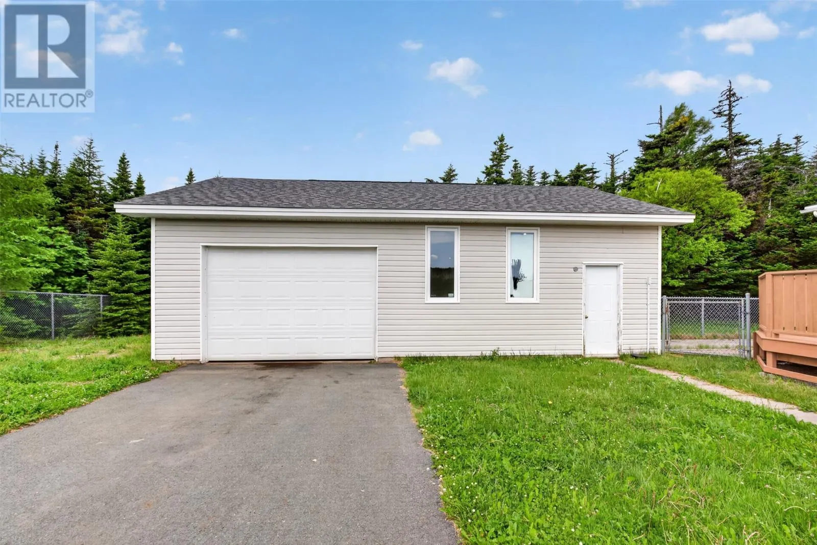 34 OLIVERS POND Place