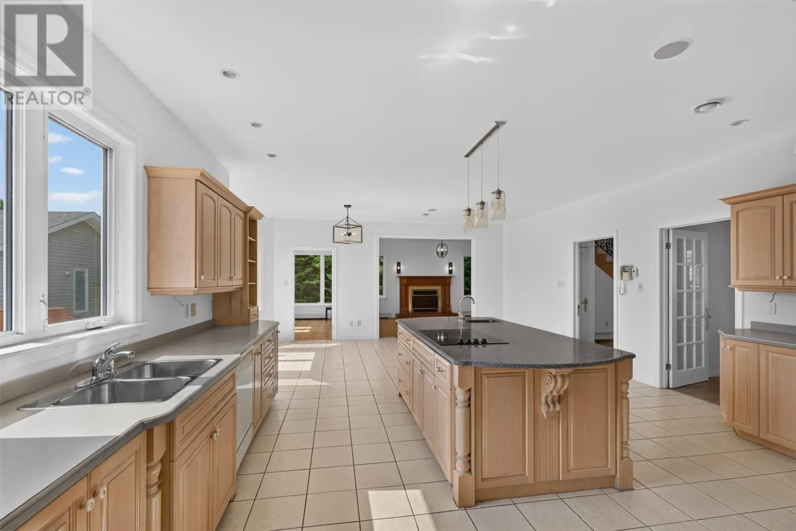 34 OLIVERS POND Place