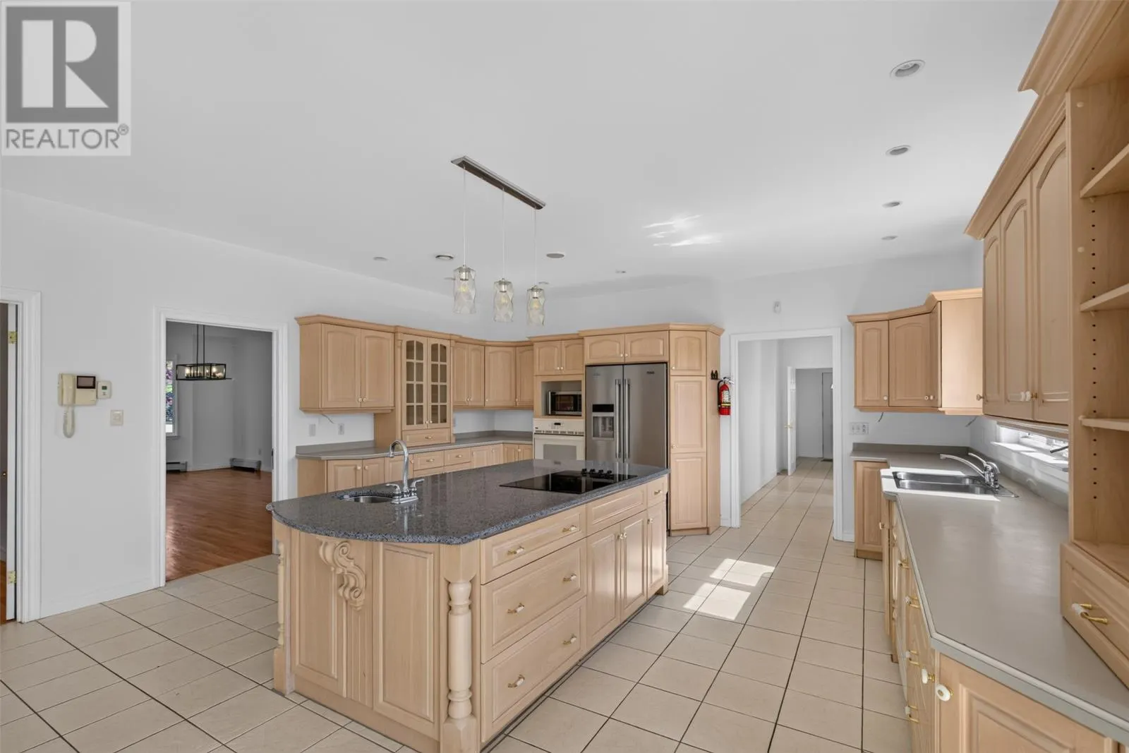 34 OLIVERS POND Place