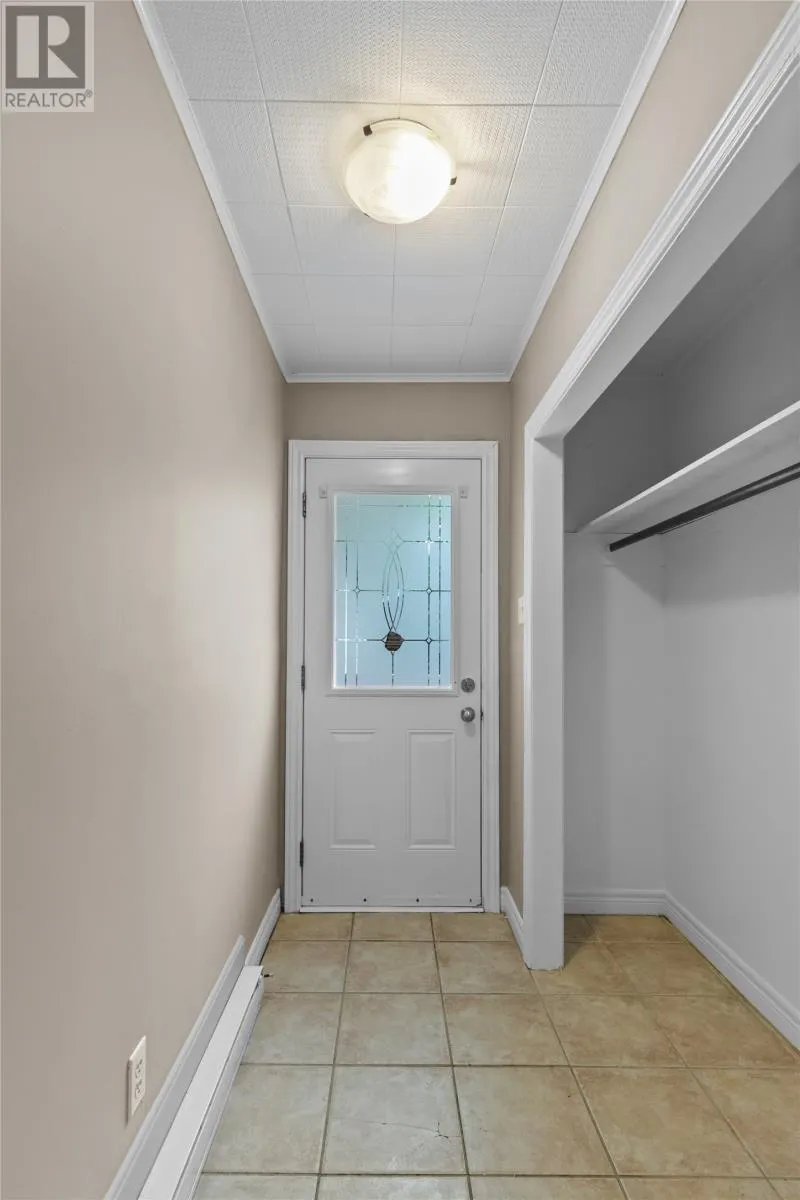 6 Riverview Avenue